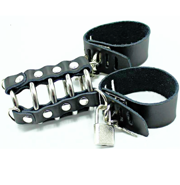 Ohmama fetish - jaula pene con anillas metalicas y correas piel