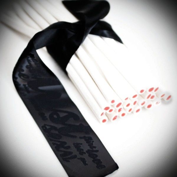 Les petits bonbons esposas de seda sensuales
