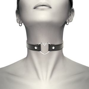 Coquette collar cuero vegano accesorio woman coraz?n