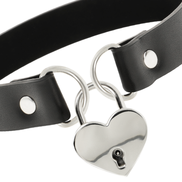 Coquette collar cuero vegano accesorio coraz?n con llave