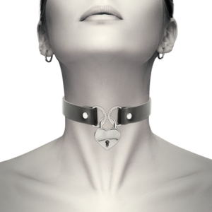 Coquette collar cuero vegano accesorio coraz?n con llave